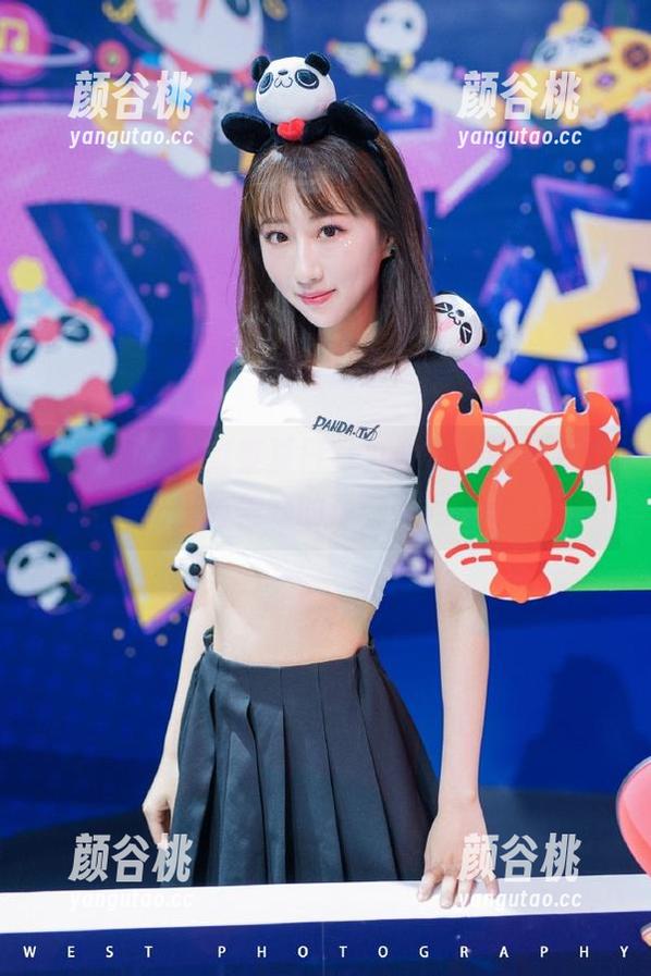 物恋传媒 - 菜菜夏日写真合集，记录下阳光里最美好的青春岁月.txt