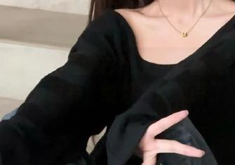 白莉爱吃巧克力的古风汉服作品集：我只想看看她的服装，结果被她吸引了！.txt