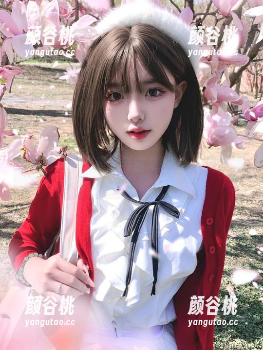 微密圈 - 油光黑丝与白龙猫女：一组写真作品引发的性感风暴.txt