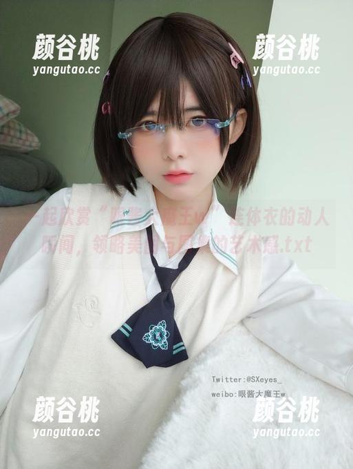 一起欣赏“眼酱大魔王w”连体衣的动人瞬间，领略美图与图集的艺术感.txt