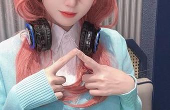 精彩福利图集：感受祖木子午后阳光洒下的黑丝学妹风情.txt