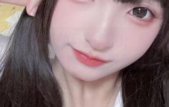 发现神楽坂真冬的自拍魅力：原图在线分享，让你的心被她的美深深打动。.txt