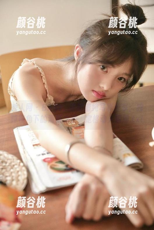 秀人网 - BABY_柒的清纯写真分享：独特视角下的清新之美，定格动人瞬间.txt