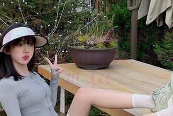 秀人网 – Kikibaby兔女郎全新写真资源上线：多款图包让你怦然心动，感受无限魅力！.txt