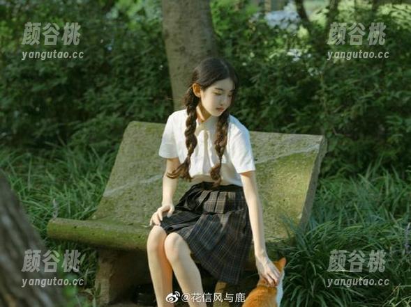 秀人网 - 节日特惠，Sibyl圣诞福利图集，捕捉冬日浪漫与温暖！.txt