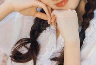 秀人网 – tina_甜仔的JK全集：写真背后的搞笑故事，笑点接连在线！.txt