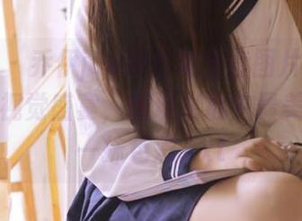 秀人网 – 乔伊joy的红裙全套图片，仿佛是一场视觉盛宴，展现出心中最美好的那一抹色彩.txt