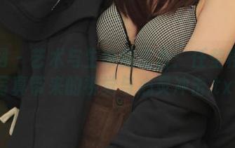 秀人网 – 艺术与生命的结合：任莹樱黑白写真带来的视觉与心灵冲击.txt