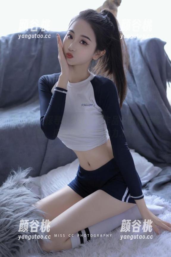 秀人网 - 探寻叶梦轩白裙作品中的私房秘密，感受她的独特魅力.txt