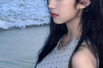 秀人网 – 甜心的最新图册：司妃SL捕捉瞬间的美丽，带你领略时尚的全新视角.txt