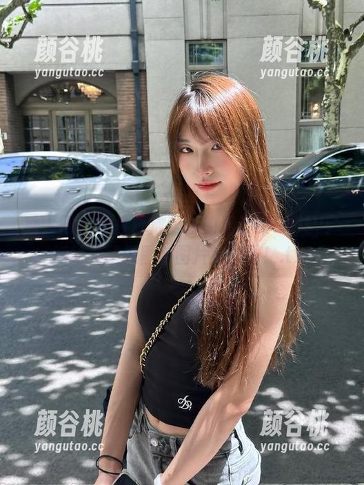 秀人网 - 彻底释放魅力的周于希Sally：运动美腿原图与图片全收录！.txt