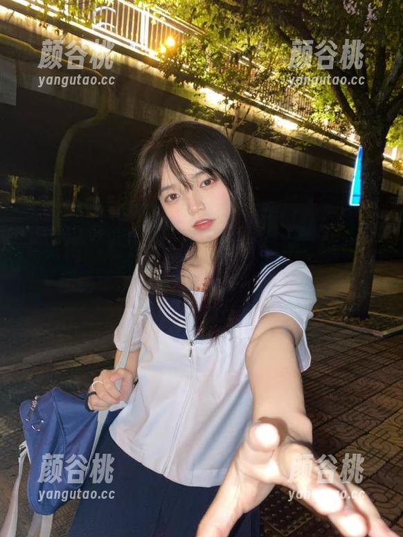 秀人网 - 唐安琪推销员免费图册，错过了你就亏大了，快准备好纸巾！.txt