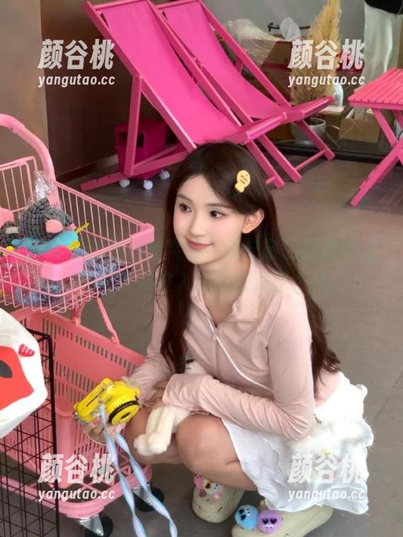 秀人网 - 隐秘的灵感，唐安诺的高清美足照片带你进入美丽的境界.txt