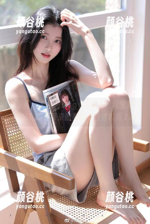 秀人网 - 夏晓Maggy高跟鞋福利图集：领略高跟鞋带来的美丽与自信瞬间.txt