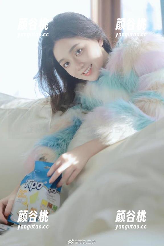 秀人网 - 外科TEL的天使写真美图分享，诠释唯美与力量的完美结合.txt