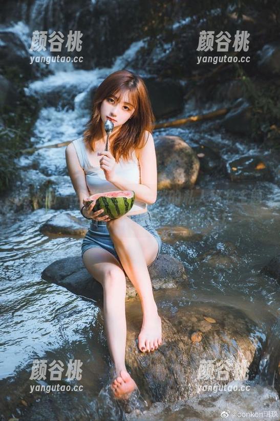 秀人网 - 视觉盛宴：安然的私人秘书主题高清照片，展现极致优雅.txt