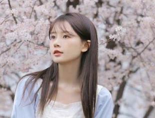 秀人网 – 透过安琪Yee的浴室雕刻瞬间：写真艺术图册精彩合集赏析.txt