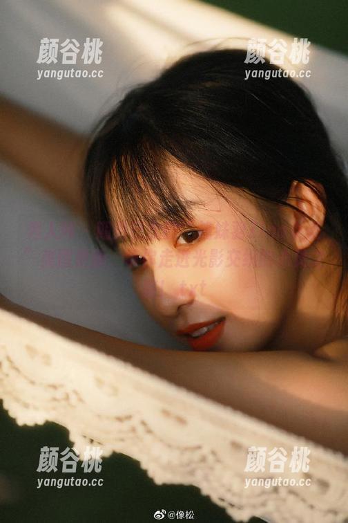 秀人网 - 期待已久的“战姝羽Zina女友”美图更新，带你走进光影交织的心灵之旅！.txt