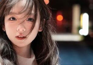 秀人网 – 樱井舞在线写真秀：透过眼镜看见不一样的她.txt
