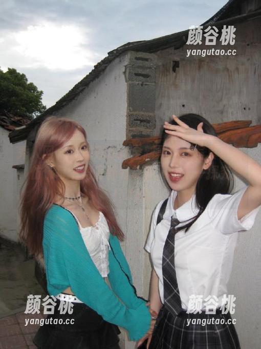 秀人网 - 潘琳琳ber全新黑筒袜写真更新，仿佛每个角度都有故事，快来一探究竟！.txt