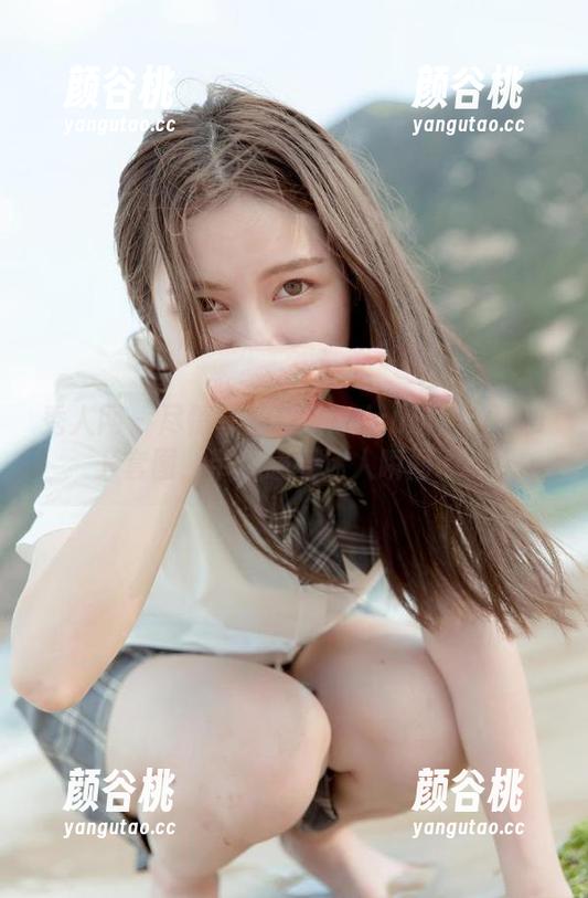 秀人网 - 尽情享受瑞瑞ruirui的无圣光JK套图，带你感受迷人瞬间.txt
