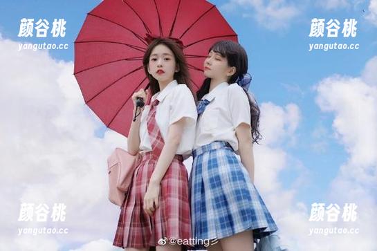秀人网 - 不可错过！白露小猪紧身内衣系列合集，免费为你送上诱惑.txt