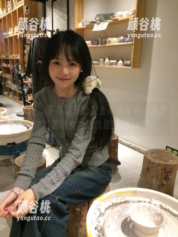 秀人网-程开心 秀人网 - 下载程开心护士系列写真,免费体验职场女神的优雅魅力.txt