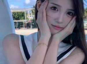 秀人网 – 激发灵感！筱慧cindy高跟鞋套图重磅更新，时尚界的新宠儿.txt