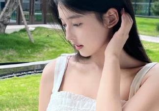 秀人网 – 网盘上架：绮里嘉ula比基尼写真，享受视觉盛宴的盛夏时刻.txt