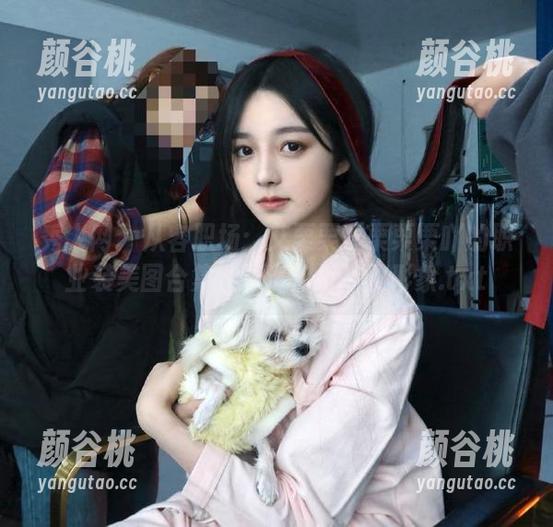 秀人网 - 从容职场：艾栗栗栗栗栗栗吖的职业装美图合集，打造你的精致形象.txt