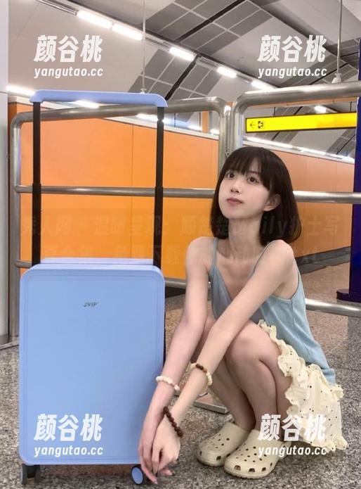 秀人网 - 温暖呈现：顾楚楚Maily护士写真合集，免费下载你的心动时刻.txt