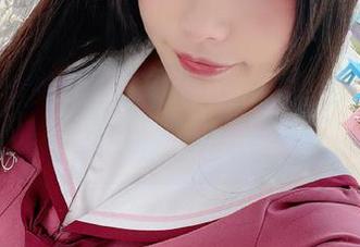亲密接触糖果果Candy的私拍作品：室内OL写真的无限可能.txt