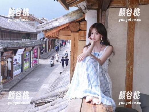 微密圈 - 紫色哒豚豚优雅瞬间图包，精选早期美拍视频合集回顾她的经典风格.txt