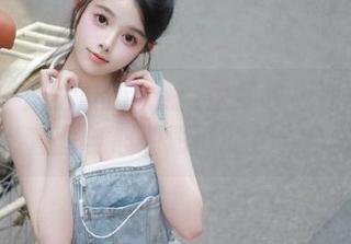 感受方寸之间的诗意：织梦映像独具匠心的摄影套图与心潮澎湃的视觉合集.txt