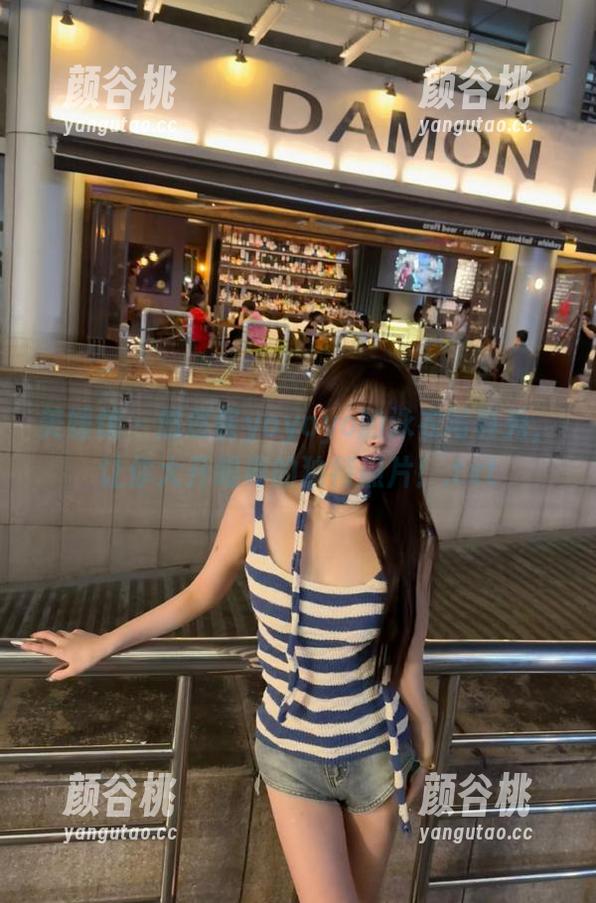 美媛馆 - 悠悠酱yoyoyo的泳衣写真秀，让你大开眼界的独特照片！.txt