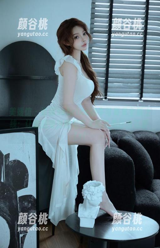 美媛馆 - 许诺sabrina奶牛写真集全新上线：让你感受自然与艺术的完美结合资源.txt