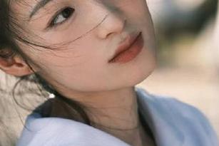 微密圈 – 脸红Dearie教室私房图集，课堂上搞笑百出，让你乐翻天的学习时光！.txt