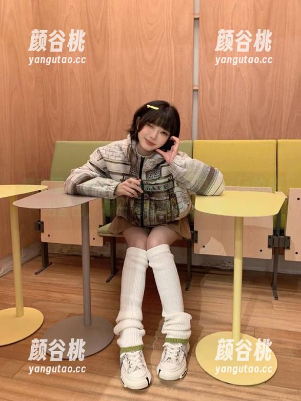 微密圈 - 油亮景色唤醒脸红Dearie的私拍套图，每一帧都是心动瞬间.txt