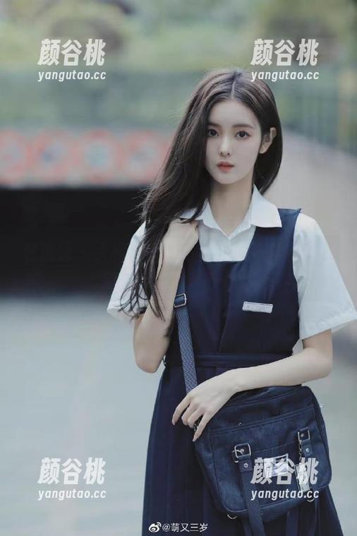 艺图语 - 大橘的高清写真集：一起感受她的优雅套装风格.txt