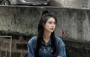 花漾show – 穆菲菲精彩自拍原图大放送，快来领取你的免费特供！.txt