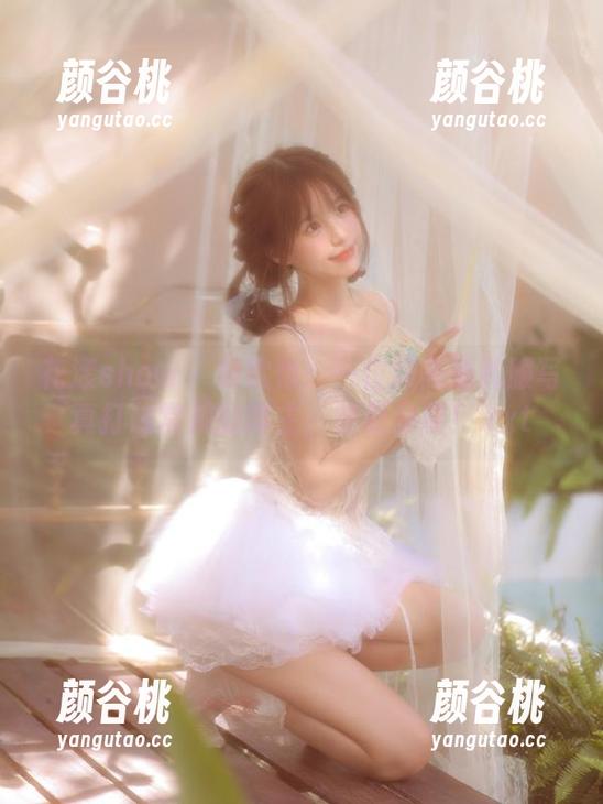 花漾show - 顾欣怡：一位用高清礼服写真打破常规的博主，壁纸分享！.txt