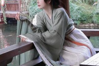 体验苏嫣qvq黑色御姐风格大象的写真作品，感受独特艺术氛围.txt