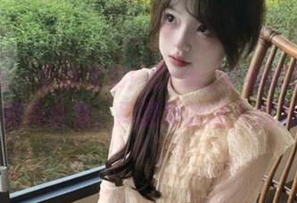 蜜桃社 – 全新发布！Cris_卓娅祺比基尼写真照片合集，尽显她的迷人魅力.txt
