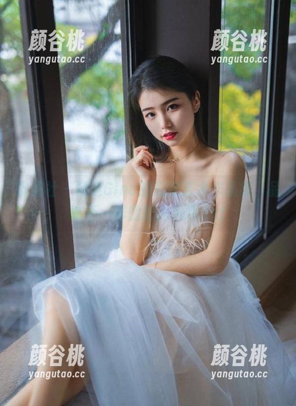 蜜桃社 - 精选Gina的豹纹艺术作品集，品味不一样的时尚风情.txt