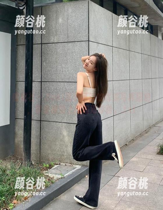 蜜桃社 - Suki温柔风格的高清写真图包，享受视觉上的极致体验。.txt