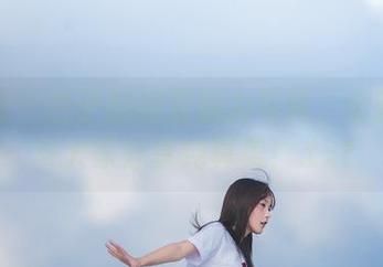 蜜桃社 – 杏子的裸足魅力写真：全新资源与大家分享纯真美！.txt