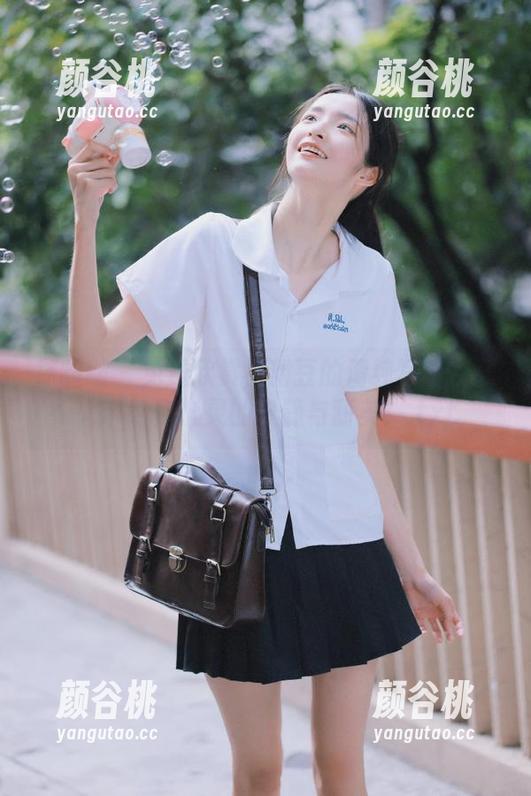 袜啵啵 - 免费欣赏小甜豆的清纯写真图册，带给你心灵的宁静与甜美！.txt