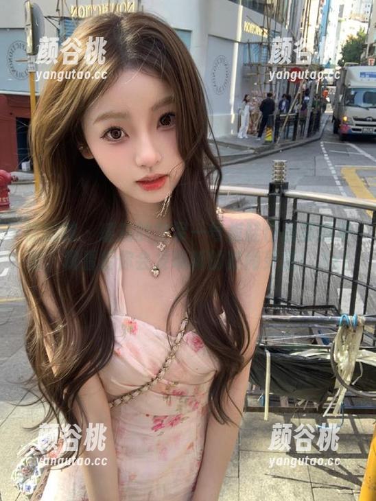 袜啵啵 - 瑶瑶的空军一号板鞋作品震撼来袭，观看后你会发现新的时尚灵感！.txt