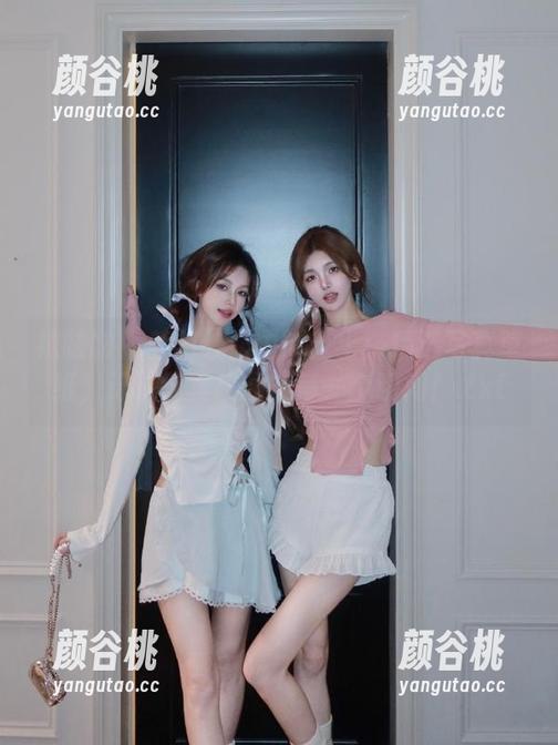 袜啵啵 - 梦幻校服中的芝士：精选写真壁纸，记录纯真校园的每一个瞬间！.txt
