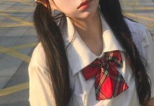 袜涩 – “思甜”校园写真，引领你探索独特图包，感受青春的心跳.txt
